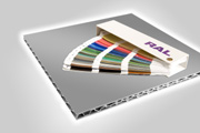 TRIPLEX Platten in RAL-Farben